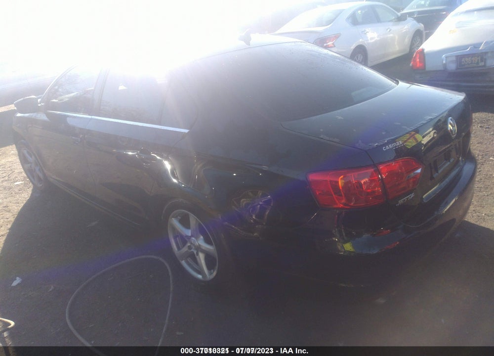 2014 VOLKSWAGEN JETTA 1.8T SE VIN: 3VWD17AJ4EM291988