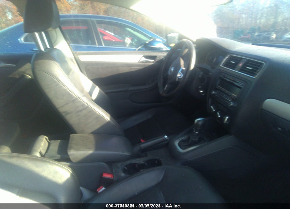 2014 VOLKSWAGEN JETTA 1.8T SE VIN: 3VWD17AJ4EM291988