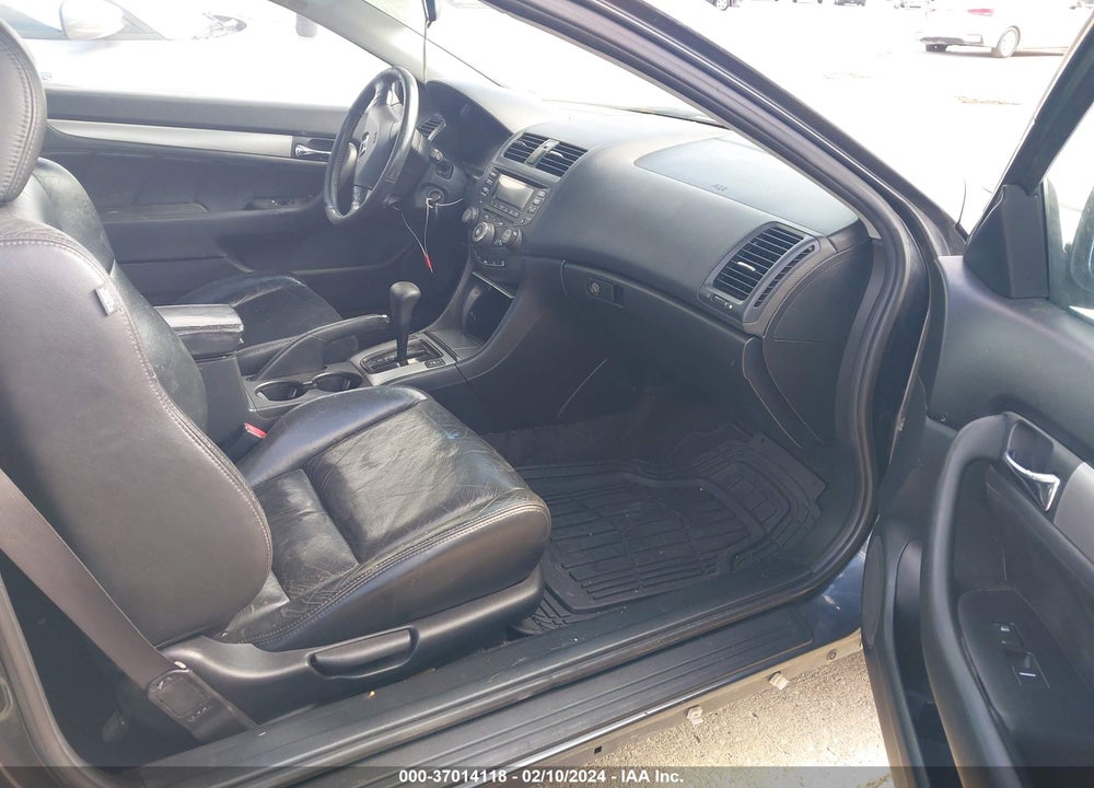 2004 HONDA ACCORD 3.0 EX VIN: 1HGCM82624A004375