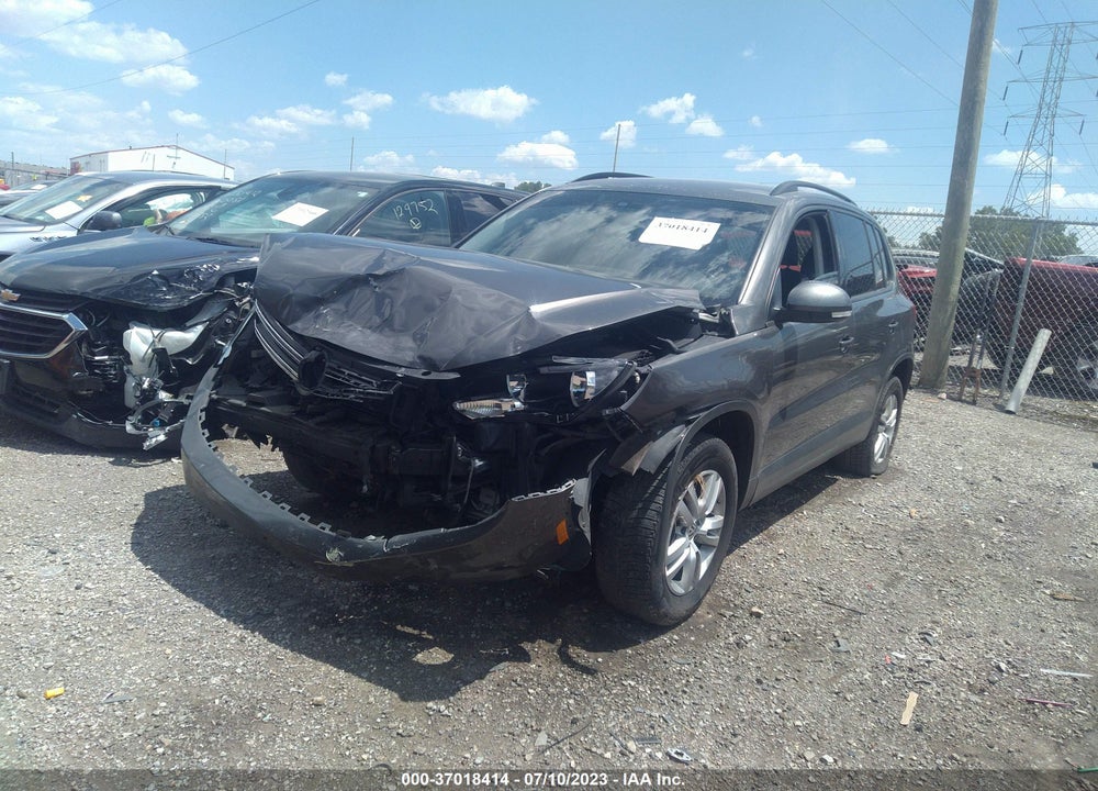 2016 VOLKSWAGEN TIGUAN S VIN: WVGAV7AX5GW613891