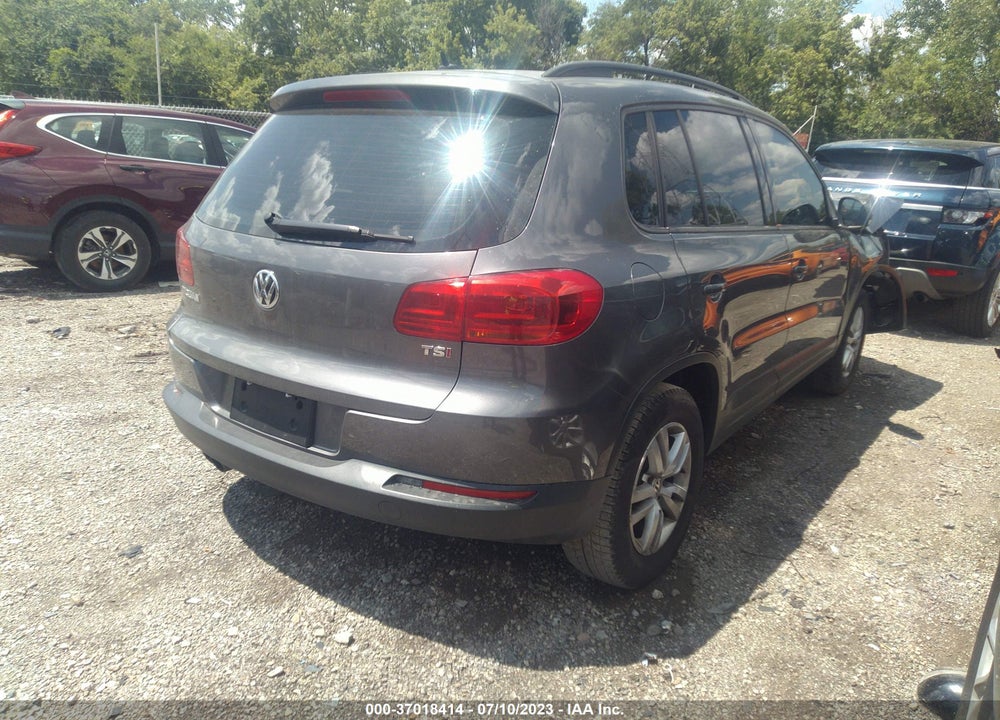 2016 VOLKSWAGEN TIGUAN S VIN: WVGAV7AX5GW613891