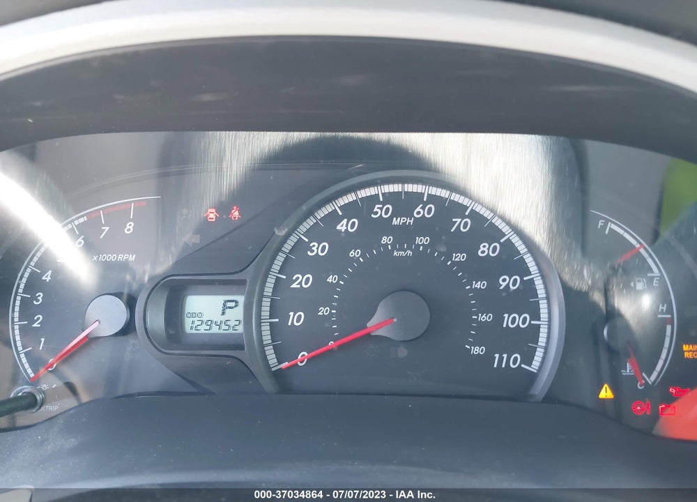 2011 TOYOTA SIENNA LE V6 VIN: 5TDKK3DCXBS088998