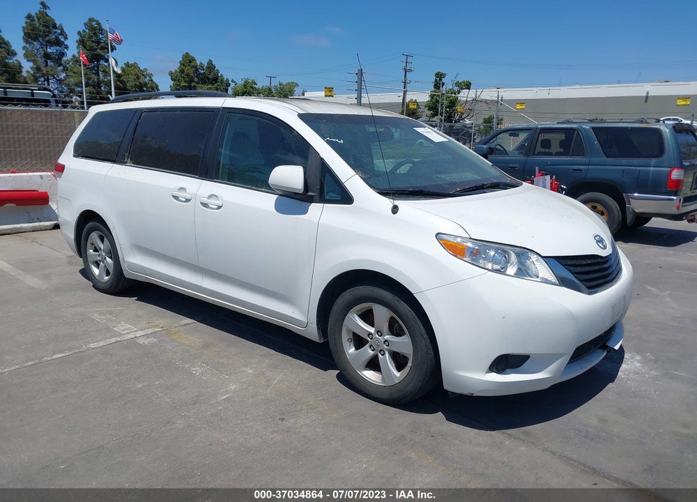 2011 TOYOTA SIENNA LE V6 VIN: 5TDKK3DCXBS088998