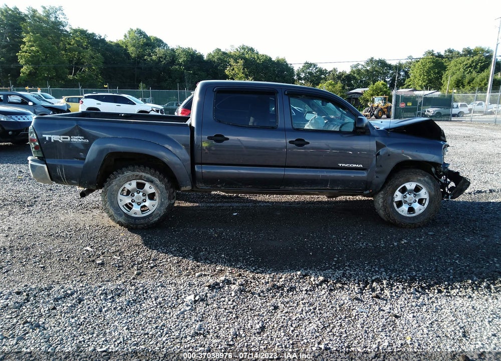 2013 TOYOTA TACOMA BASE V6 VIN: 3TMLU4EN1DM125265