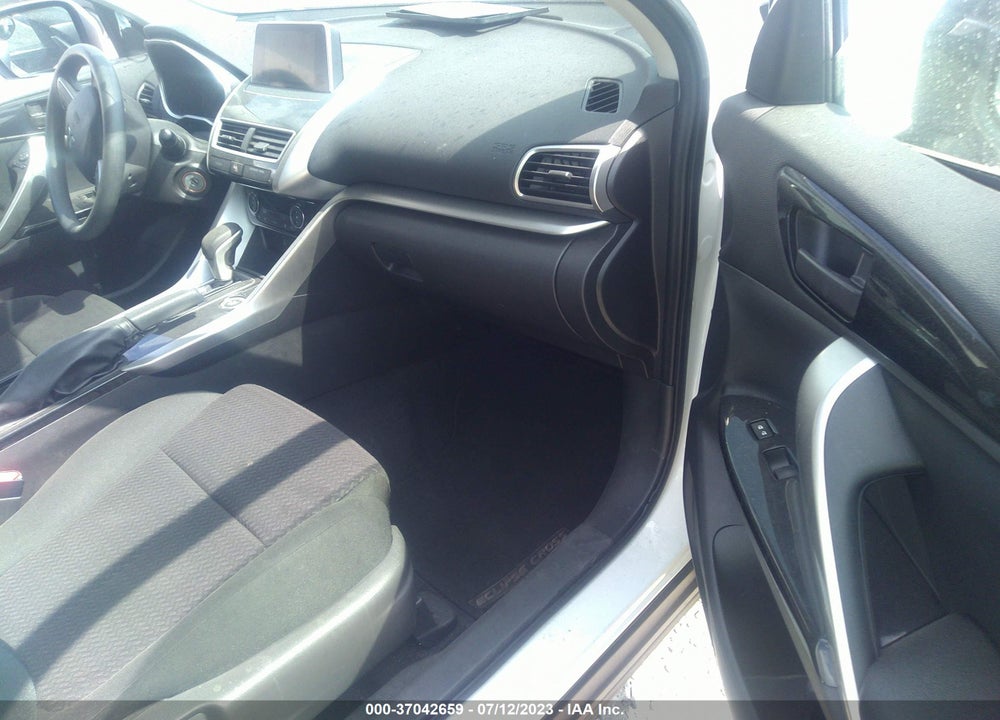 2019 MITSUBISHI ECLIPSE CROSS LE VIN: JA4AT4AA7KZ019972