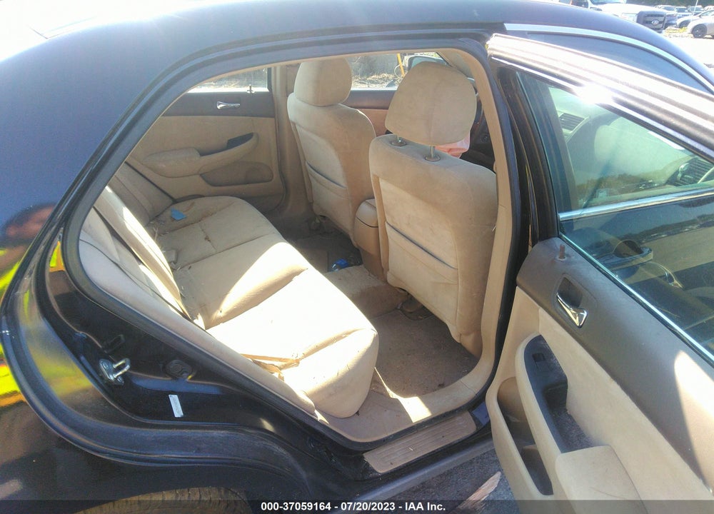 2005 HONDA ACCORD 2.4 LX VIN: 1HGCM56425A059059