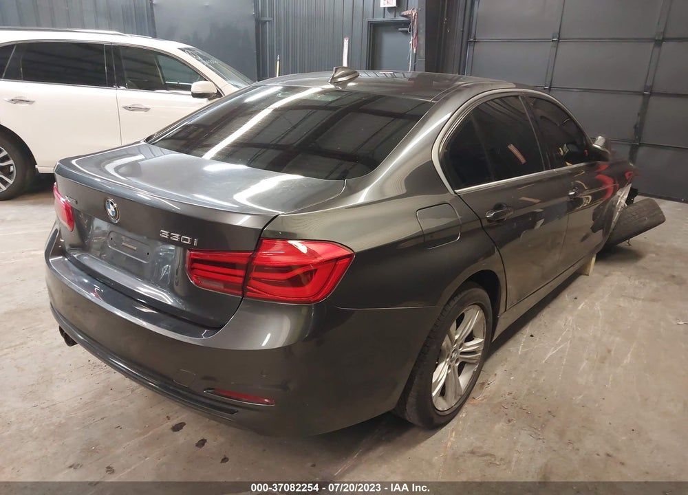 2018 BMW 3 SERIES VIN: WBA8D9G53JNU72935