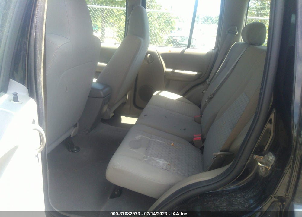 2006 JEEP LIBERTY SPORT VIN: 1J4GK48K26W268442