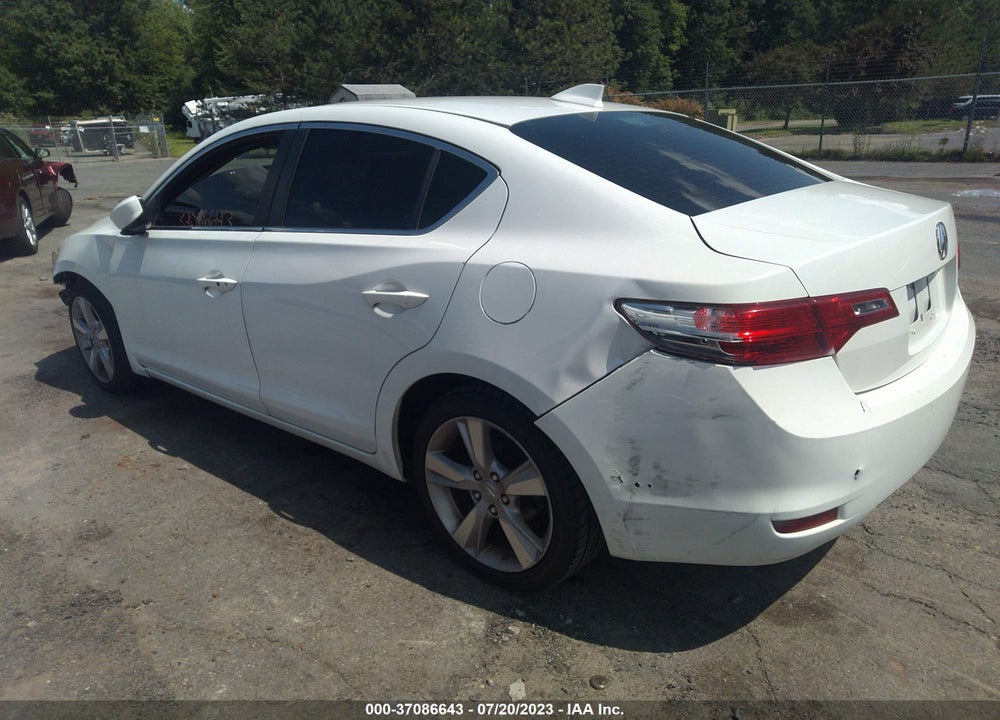 2013 ACURA ILX VIN: 19VDE2E58DE001387