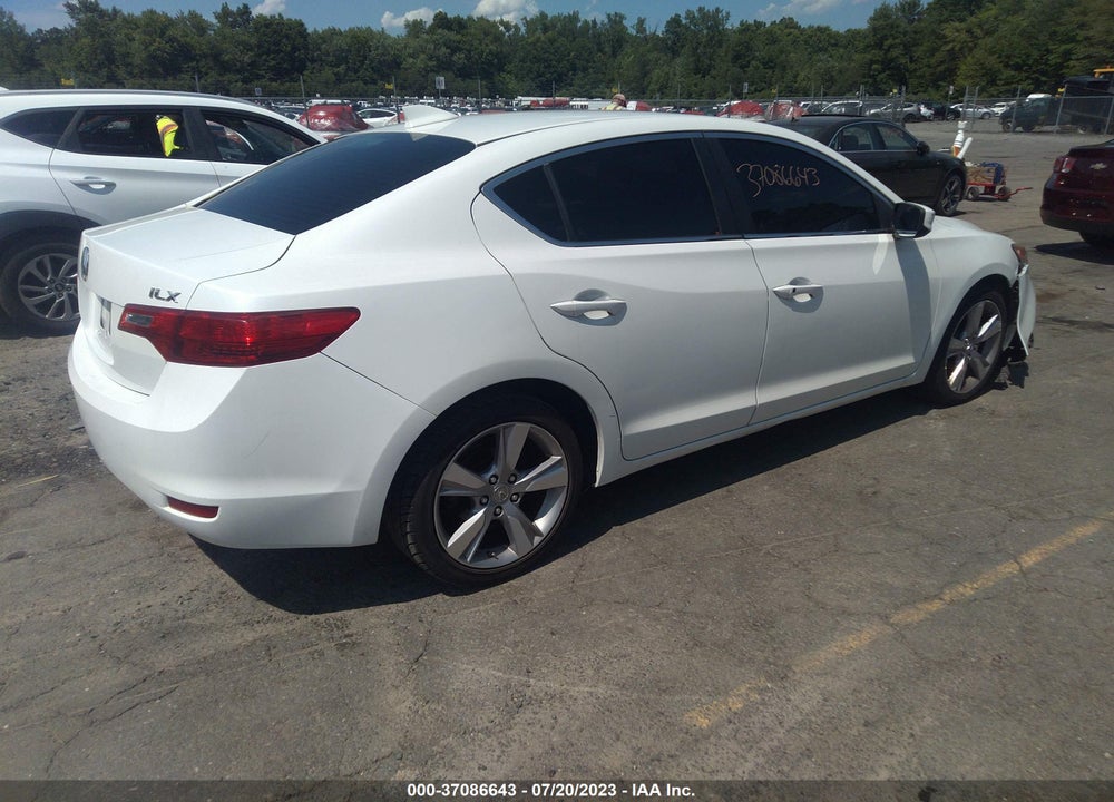 2013 ACURA ILX VIN: 19VDE2E58DE001387
