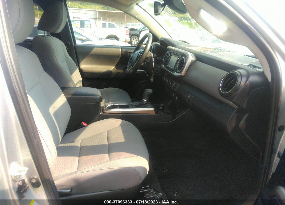 2019 TOYOTA TACOMA SR5 V6 VIN: 5TFSZ5AN6KX207122
