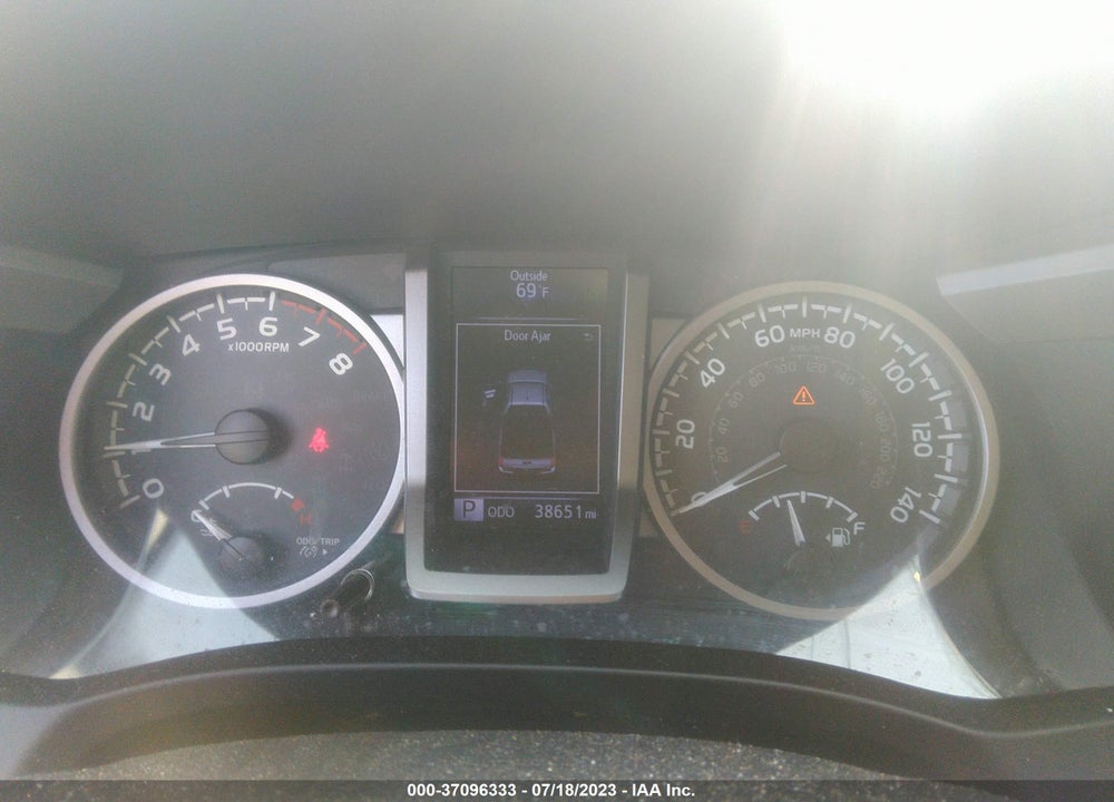 2019 TOYOTA TACOMA SR5 V6 VIN: 5TFSZ5AN6KX207122