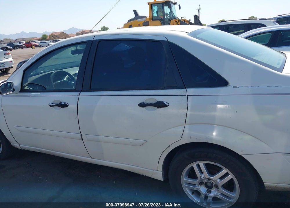 2004 FORD FOCUS ZTS VIN: 1FAFP38Z64W105208