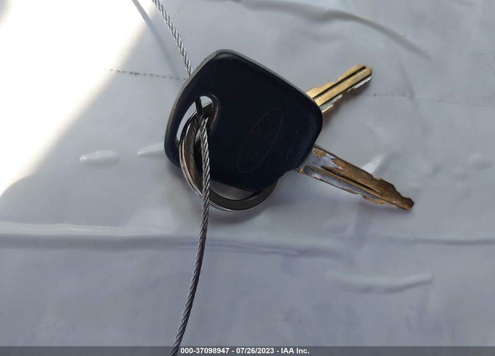 2004 FORD FOCUS ZTS VIN: 1FAFP38Z64W105208