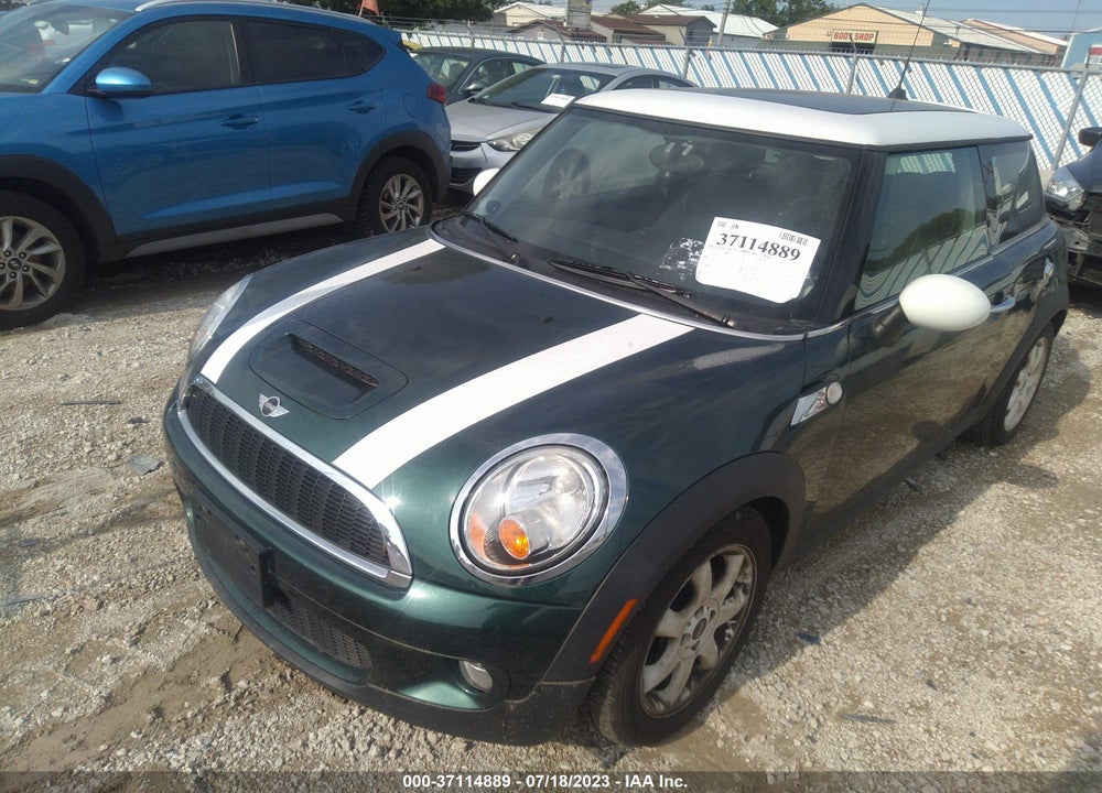 2010 MINI COOPER S VIN: WMWMF7C57ATZ73406