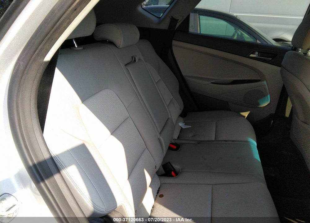 2017 HYUNDAI TUCSON SE VIN: KM8J3CA46HU527491