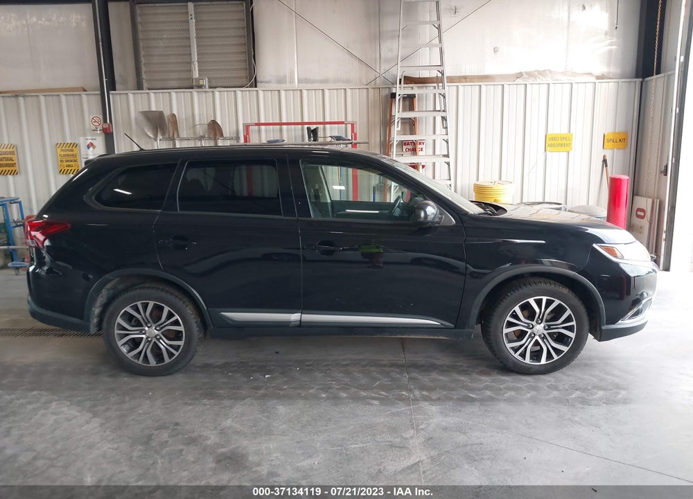2016 MITSUBISHI OUTLANDER ES VIN: JA4AZ3A30GZ041023