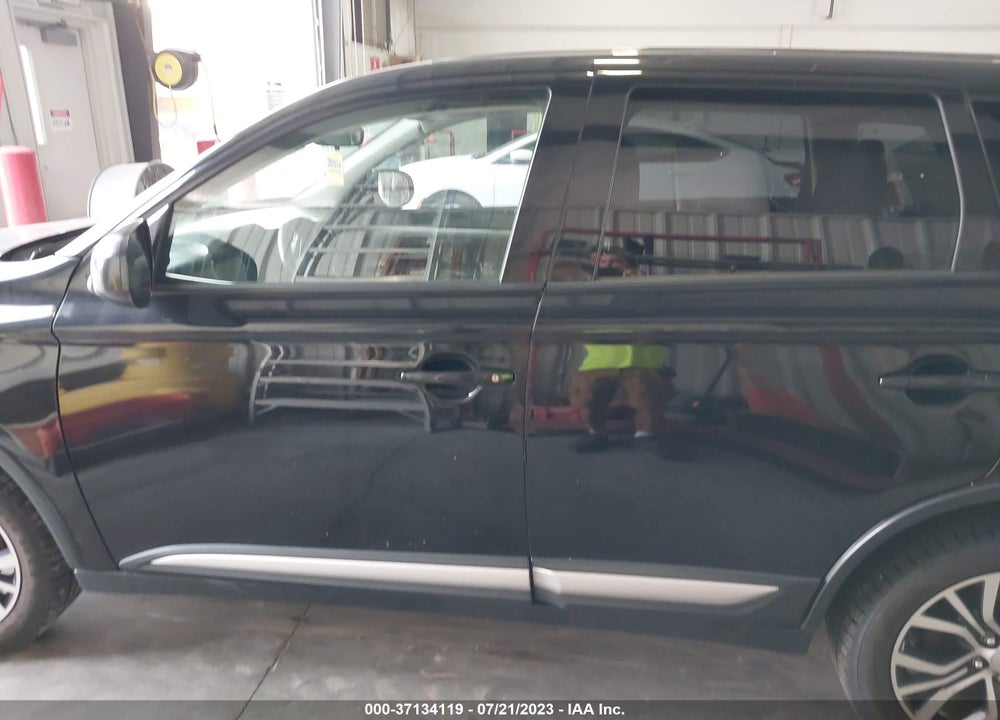 2016 MITSUBISHI OUTLANDER ES VIN: JA4AZ3A30GZ041023