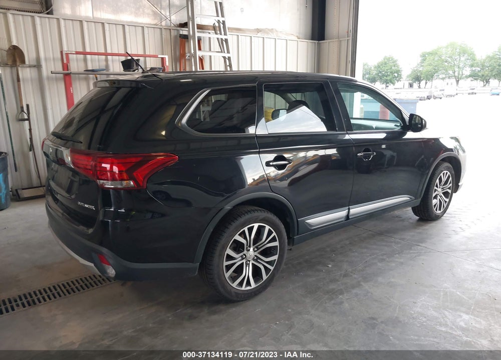 2016 MITSUBISHI OUTLANDER ES VIN: JA4AZ3A30GZ041023
