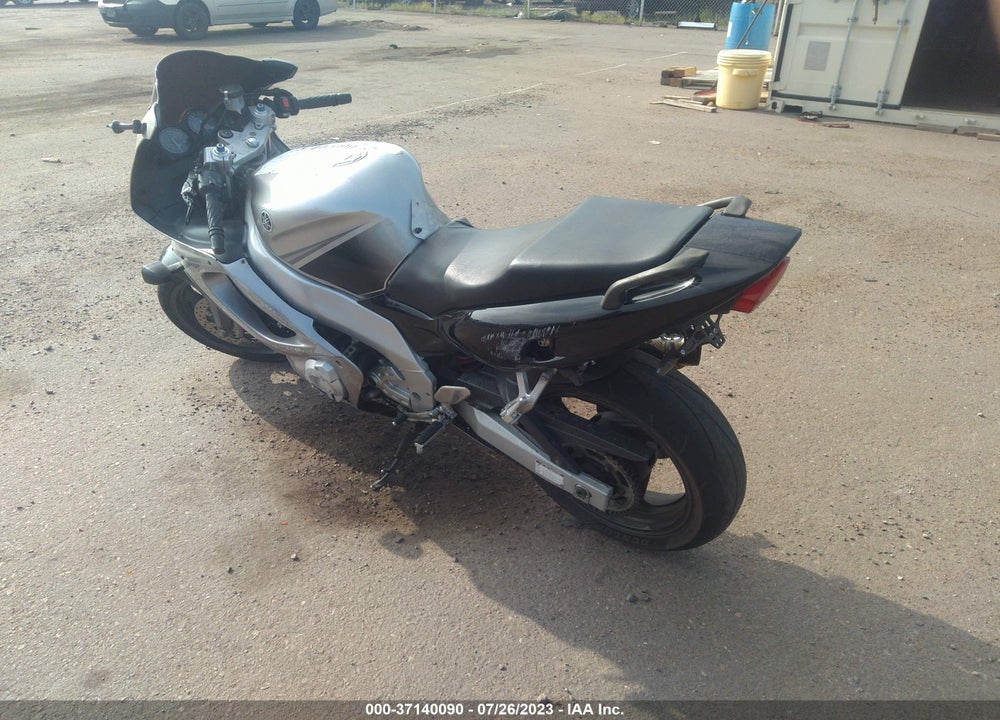 2003 YAMAHA YZF600 R VIN: JYA5AHE043A037458