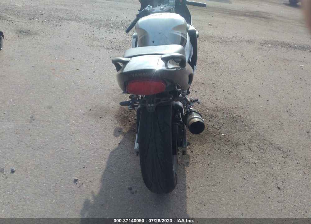 2003 YAMAHA YZF600 R VIN: JYA5AHE043A037458