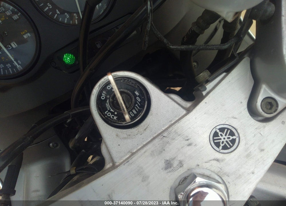 2003 YAMAHA YZF600 R VIN: JYA5AHE043A037458