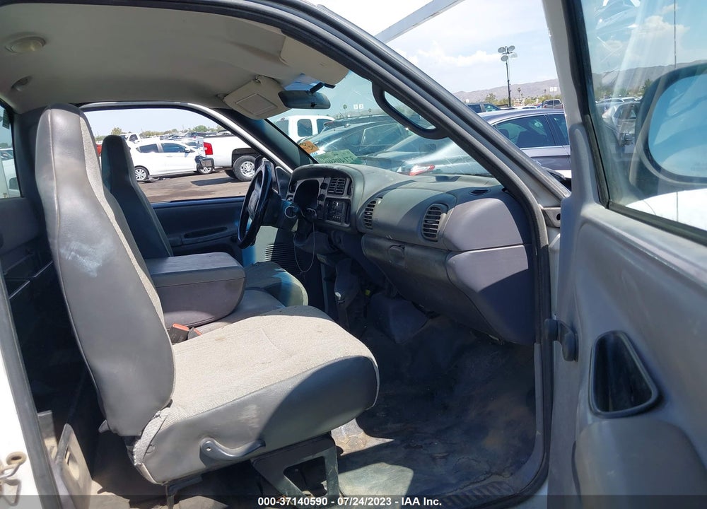 2001 DODGE RAM 2500 ST VIN: 3B7KC26Z81M553415