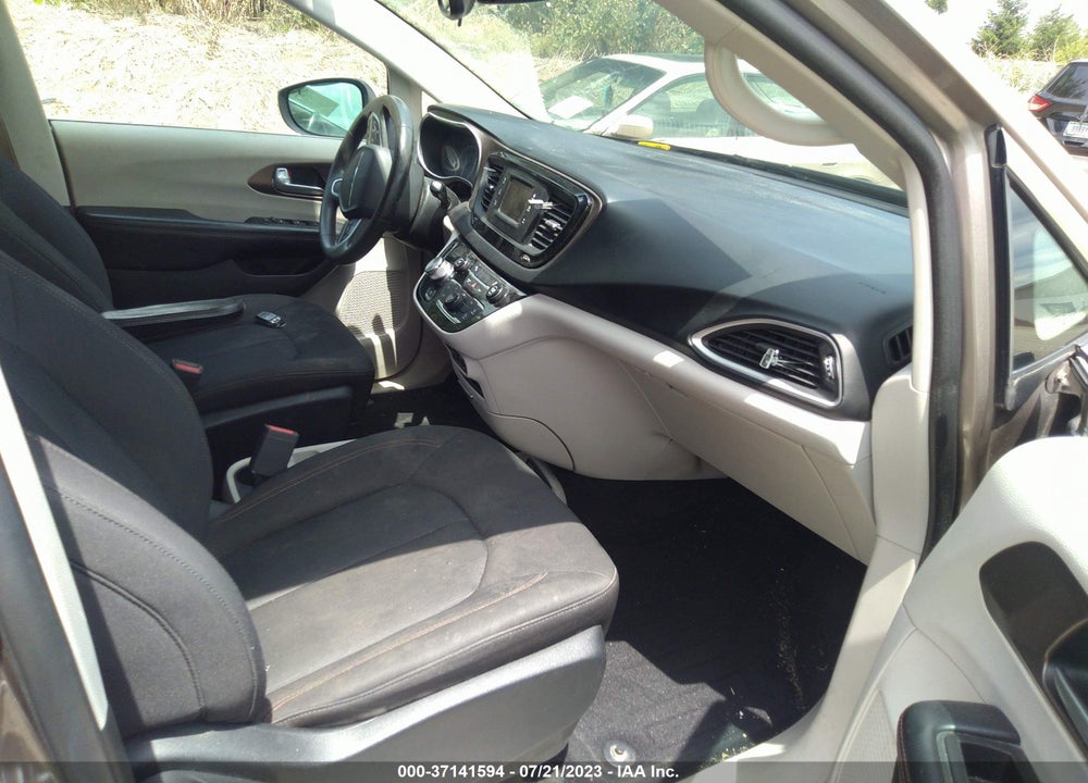 2017 CHRYSLER PACIFICA LX VIN: 2C4RC1CGXHR616089
