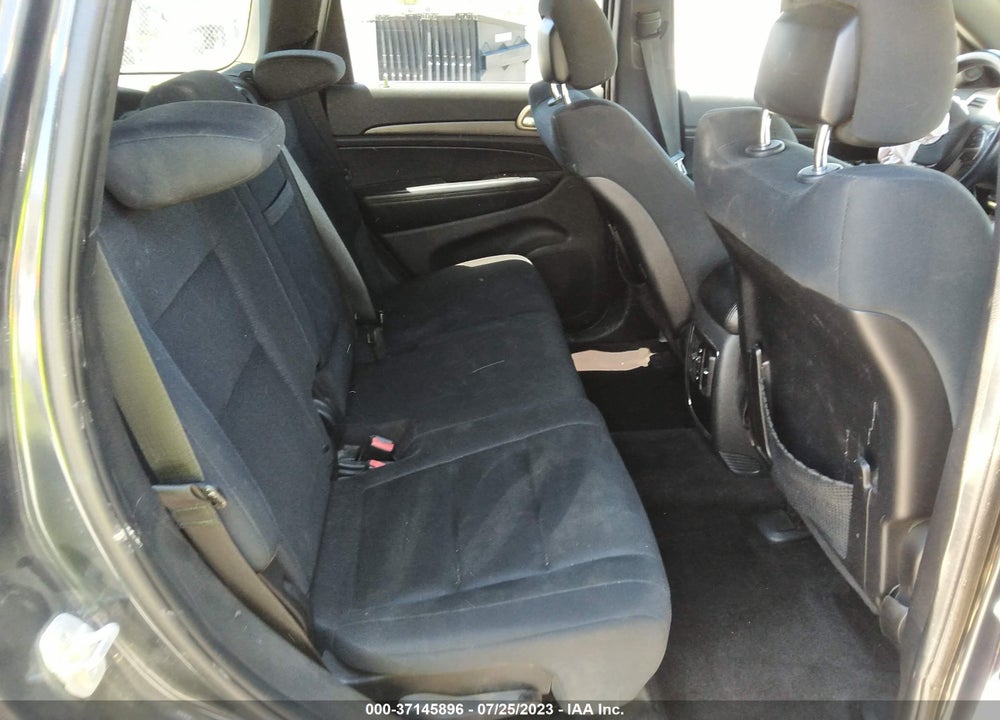 2015 JEEP GRAND CHEROKEE LAREDO VIN: 1C4RJFAG5FC209020