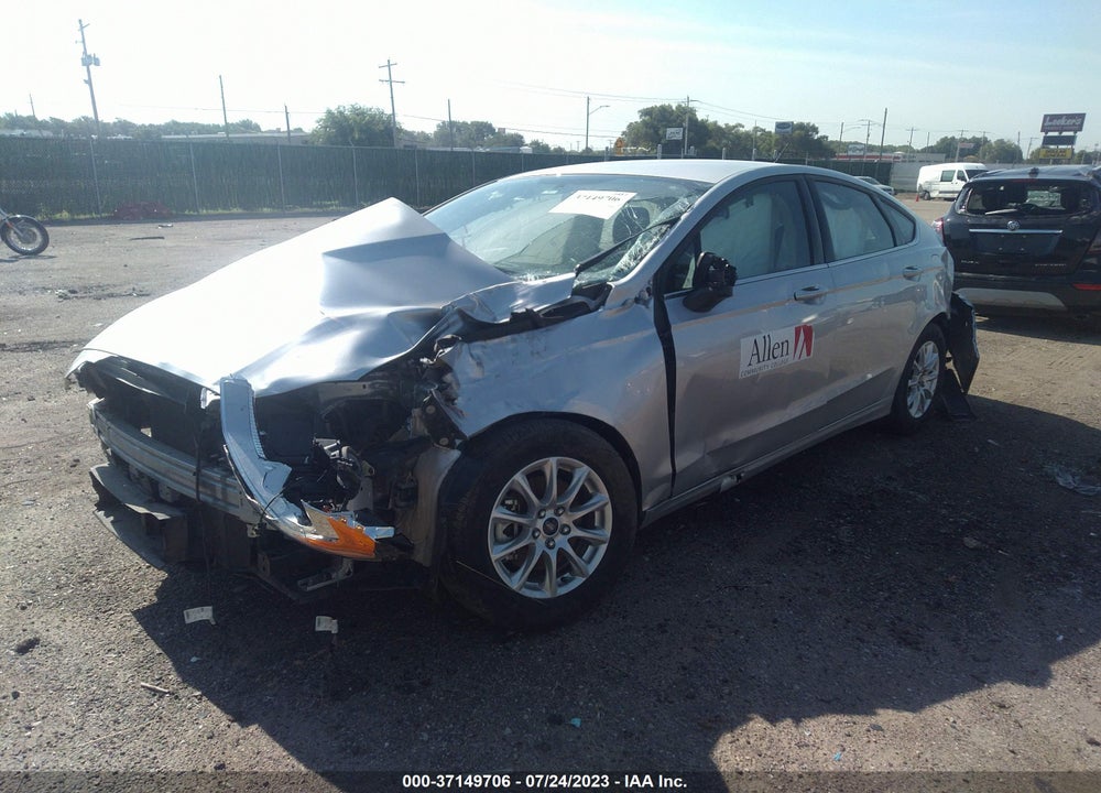 2018 FORD FUSION S VIN: 3FA6P0G72JR207621