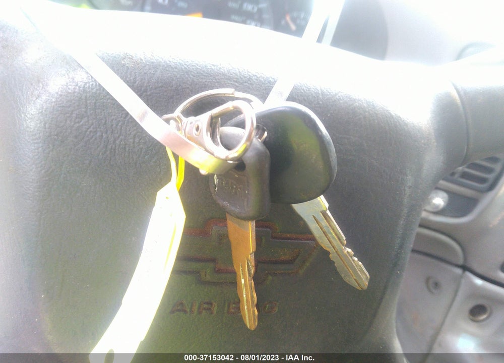 2000 CHEVROLET ASTRO VIN: 1GCDM19W0YB177053