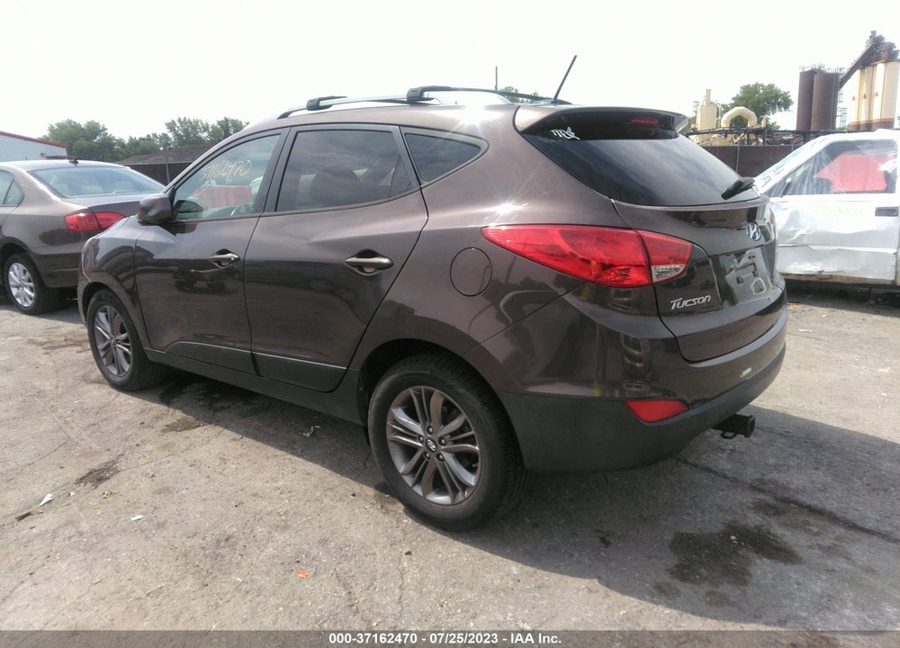 2015 HYUNDAI TUCSON SE VIN: KM8JU3AG7FU032530