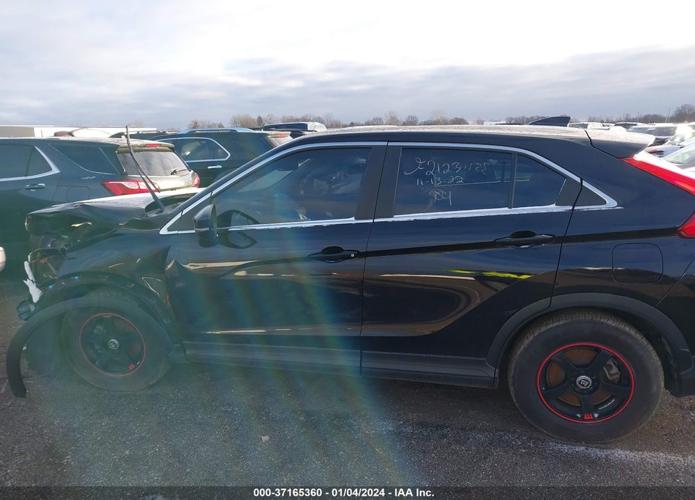 2018 MITSUBISHI ECLIPSE CROSS ES VIN: JA4AS3AA4JZ065772
