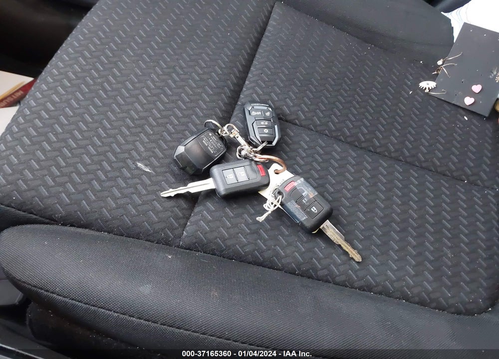 2018 MITSUBISHI ECLIPSE CROSS ES VIN: JA4AS3AA4JZ065772