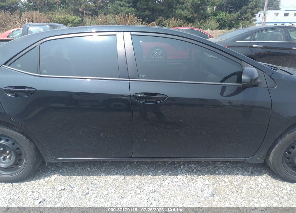 2018 TOYOTA COROLLA VIN: 5YFBURHE3JP742465