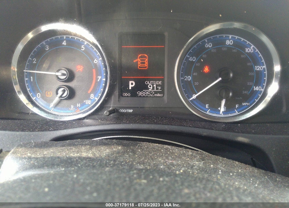 2018 TOYOTA COROLLA VIN: 5YFBURHE3JP742465