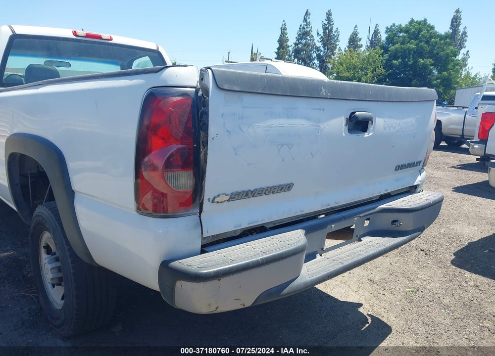 2007 CHEVROLET SILVERADO 2500HD CLASSIC WORK TRUCK VIN: 1GCHK24UX7E178033