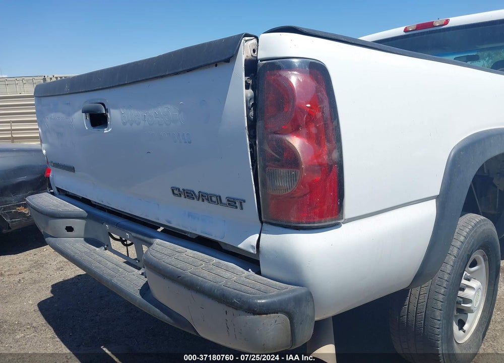 2007 CHEVROLET SILVERADO 2500HD CLASSIC WORK TRUCK VIN: 1GCHK24UX7E178033