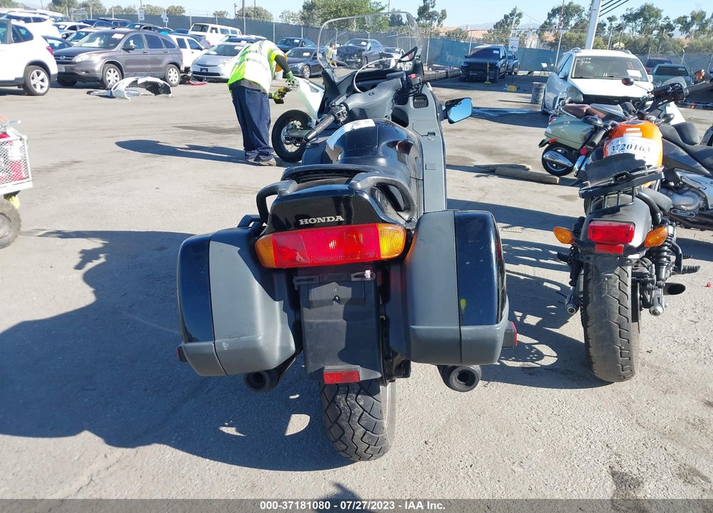1999 HONDA ST1100 VIN: JH2SC260XXM900322