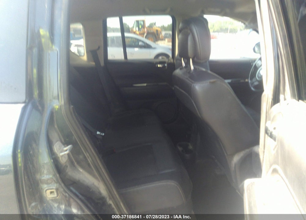 2014 JEEP COMPASS LATITUDE VIN: 1C4NJDEB0ED741317