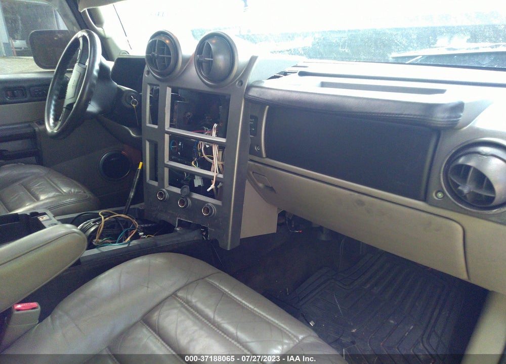2003 HUMMER H2 VIN: 5GRGN23U83H118263