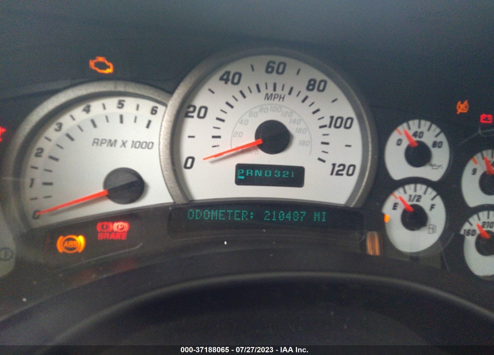 2003 HUMMER H2 VIN: 5GRGN23U83H118263