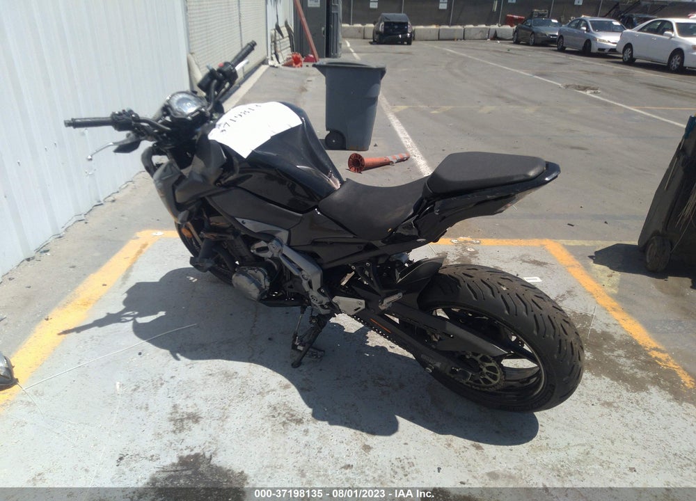 2017 KAWASAKI ZR900 VIN: JKAZR2B11HDA16434