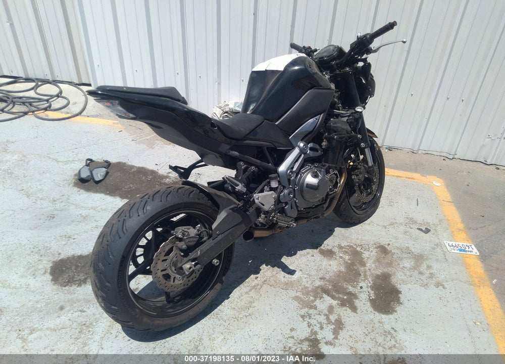 2017 KAWASAKI ZR900 VIN: JKAZR2B11HDA16434