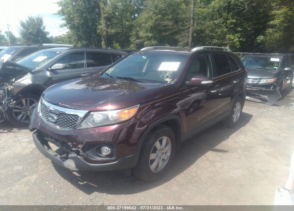 2011 KIA SORENTO LX VIN: 5XYKT4A13BG085119
