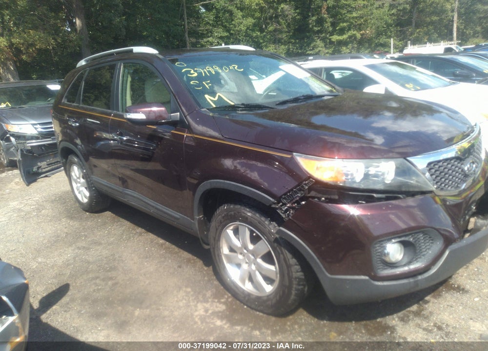 2011 KIA SORENTO LX VIN: 5XYKT4A13BG085119
