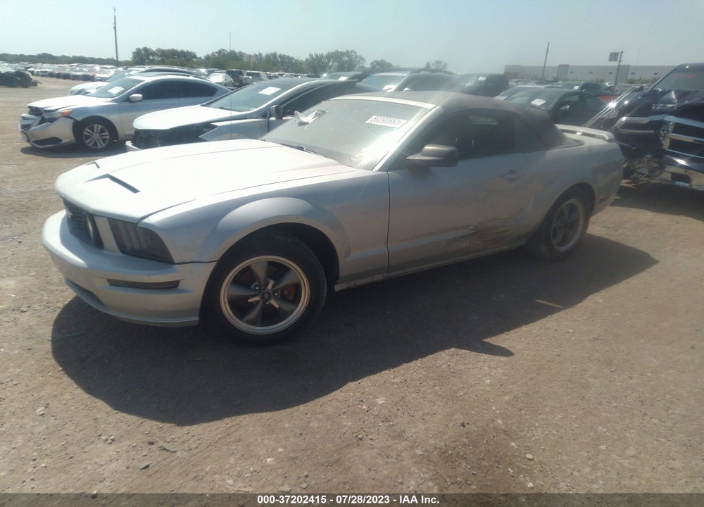 2005 FORD MUSTANG VIN: 1ZVFT84NX55228326