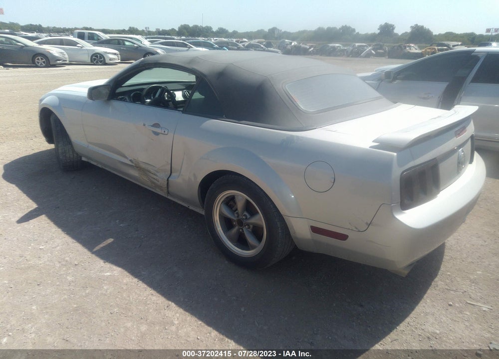 2005 FORD MUSTANG VIN: 1ZVFT84NX55228326