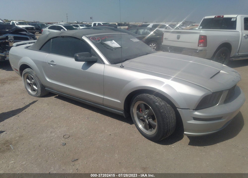 2005 FORD MUSTANG VIN: 1ZVFT84NX55228326
