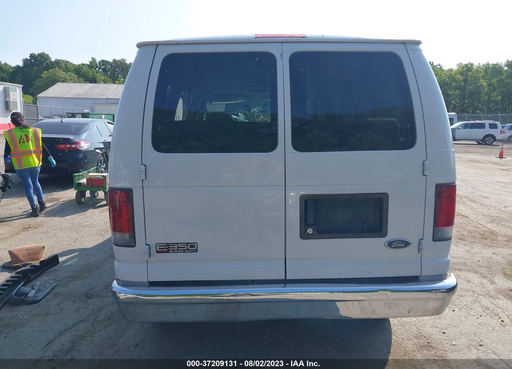 2005 FORD E-350 SUPER DUTY CHATEAU/XLT/XL VIN: 1FBNE31L75HB12552